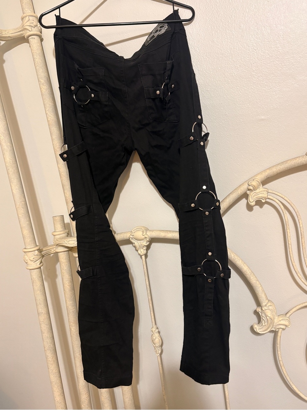 Bondage straight leg skinny jean